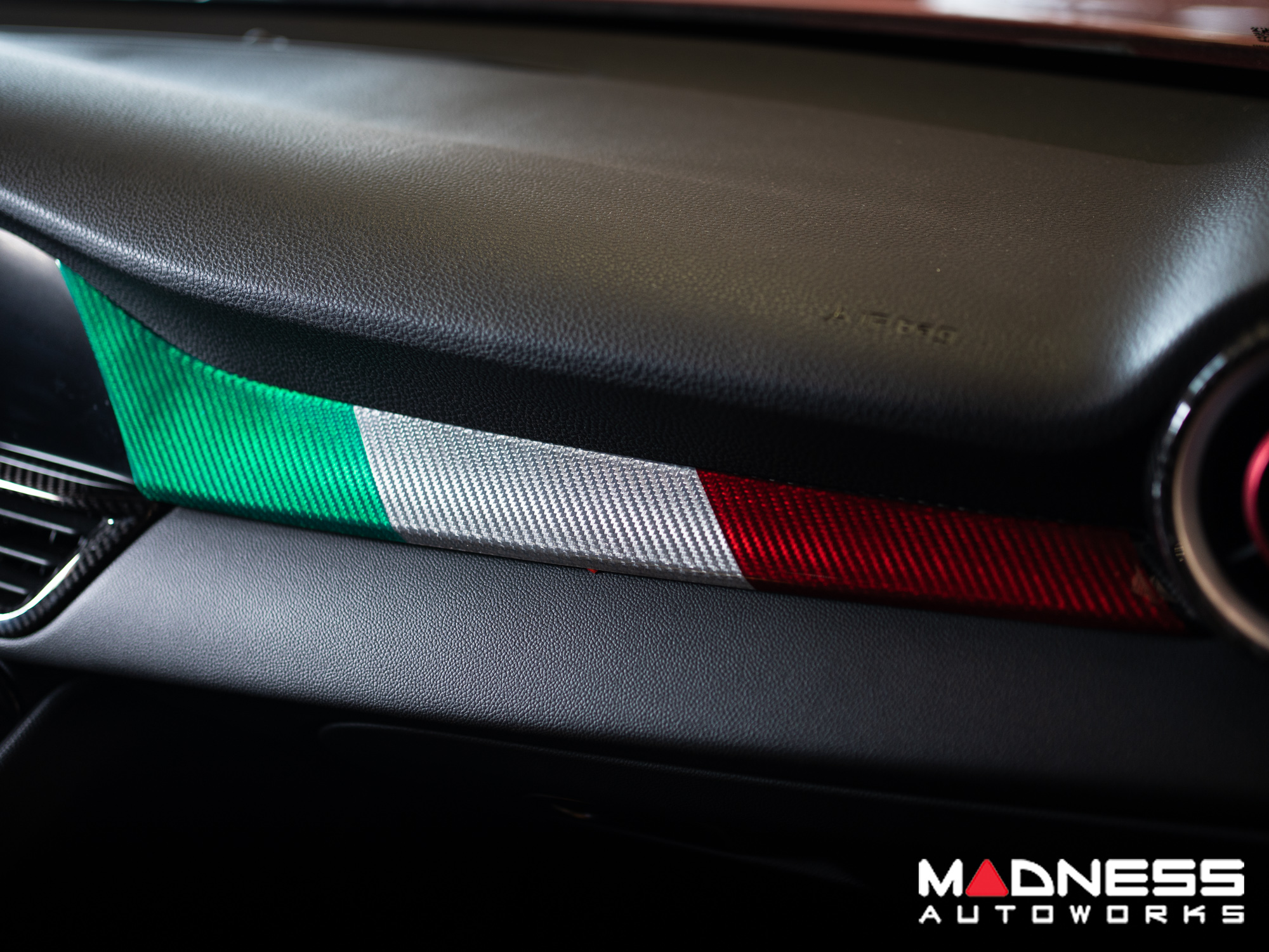 Alfa Romeo Giulia Dash Trim Kit - Carbon Fiber - Pre '20 - Feroce Carbon - Italian Theme
